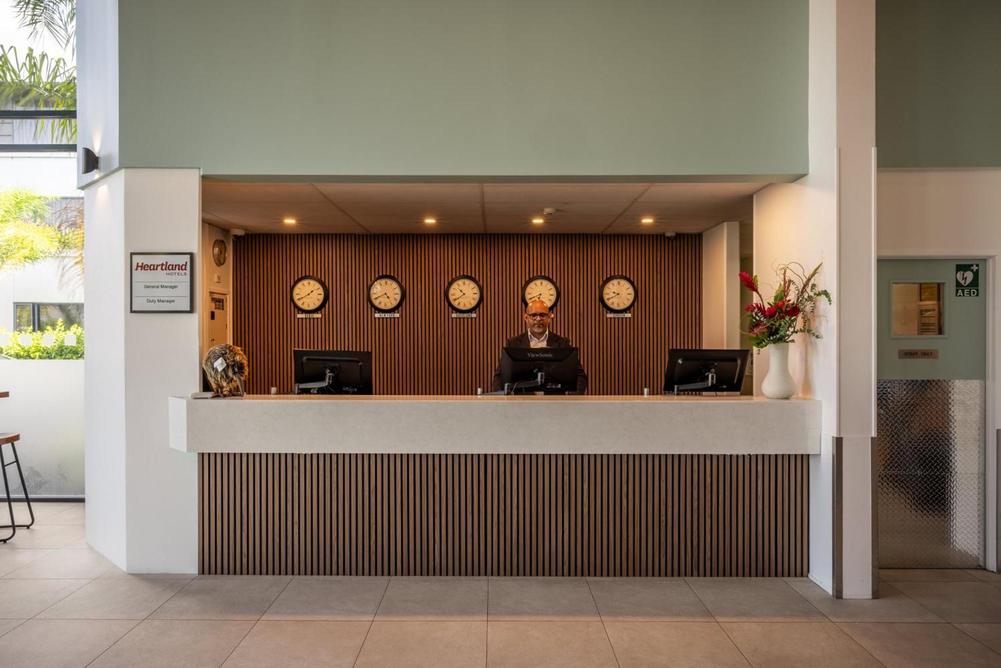 Heartland Hotel Auckland Airport Exterior photo