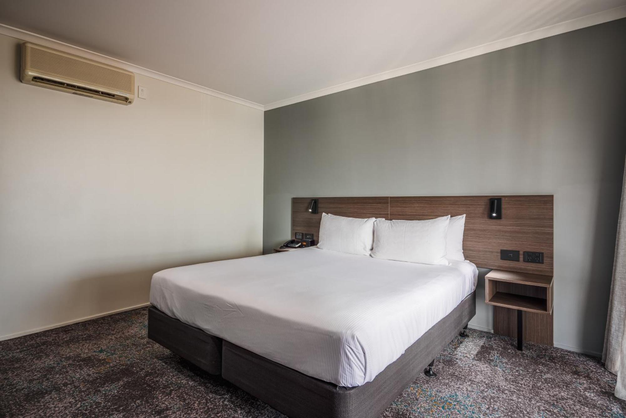 Heartland Hotel Auckland Airport Exterior photo